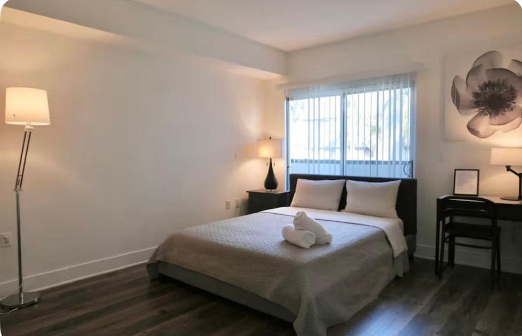 A 5-star Bedroom In Prime Location Los Angeles